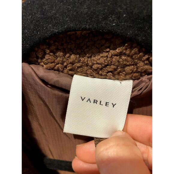 Varley Wilkins Sherpa Puffer Jacket size XS - Picture 5 of 8